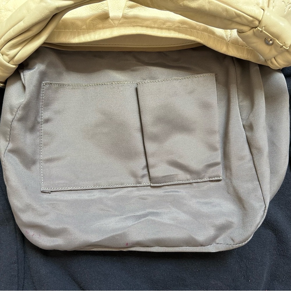 Coach 13412 Bag in off white - Picture 8 of 13